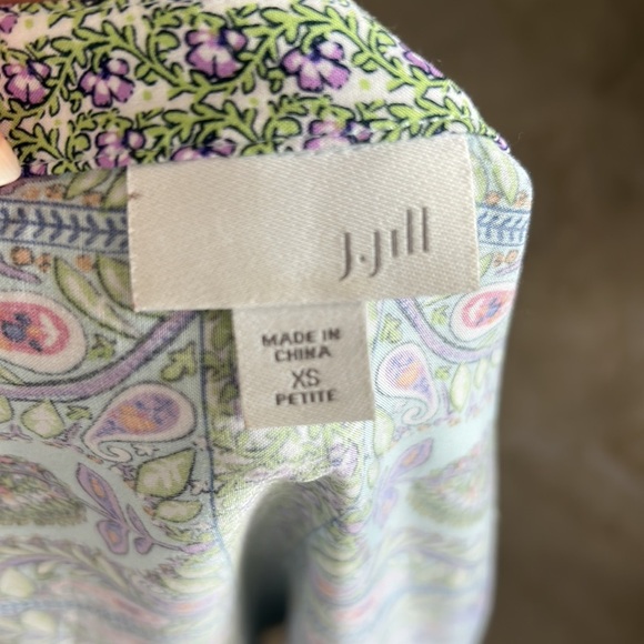 J. Jill Sleeveless Paisley Print Top. Size XS (286) - Picture 7 of 11